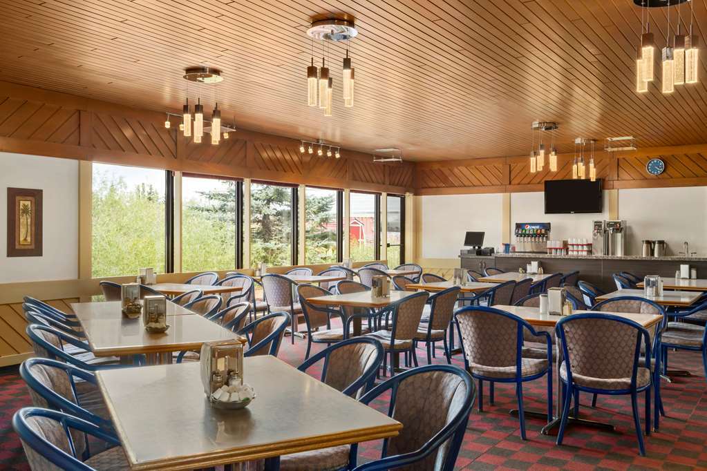 Travelodge Hanna Canada Grey Restaurant bilde