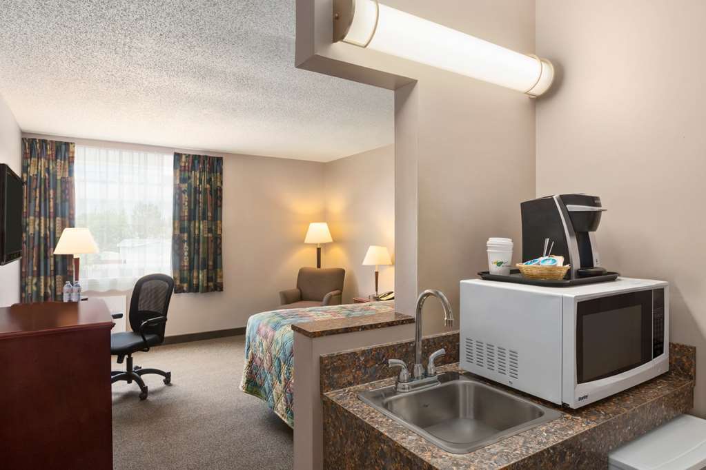 Travelodge Hanna Canada Grey Rom bilde