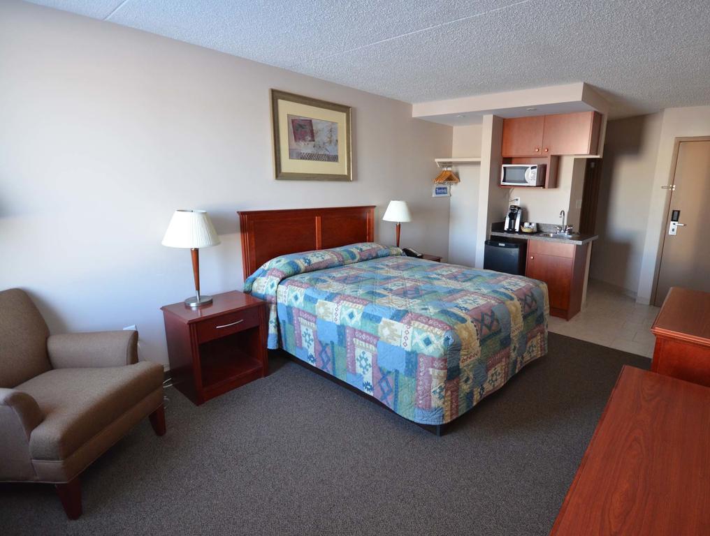 Travelodge Hanna Canada Grey Rom bilde